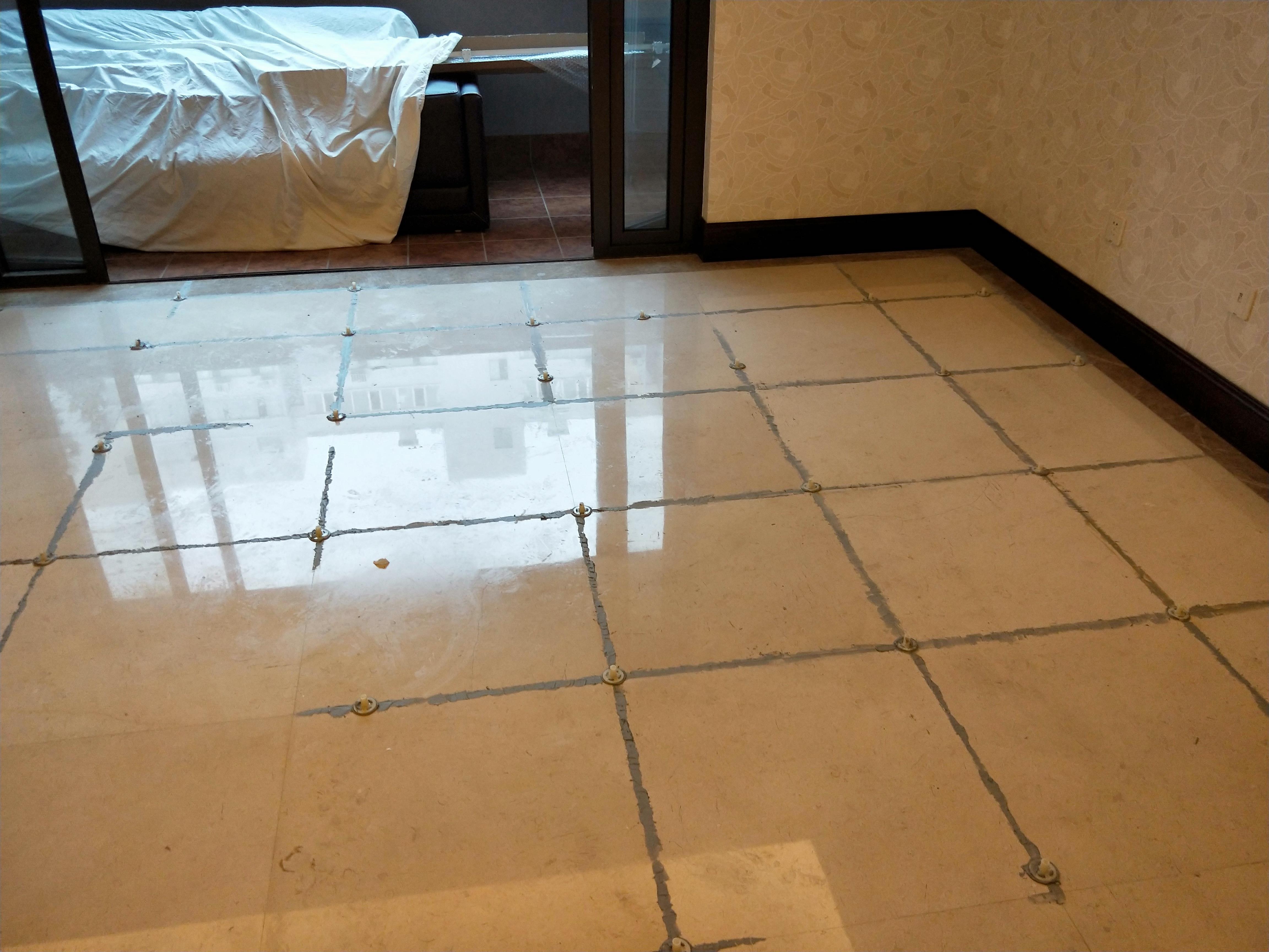 专业修瓷砖空鼓(专业修补瓷砖空鼓)